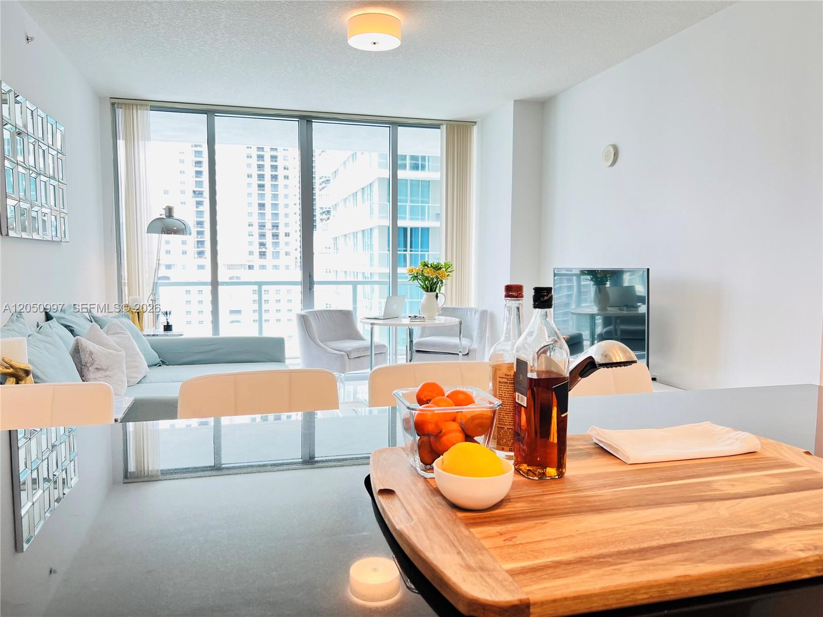 79 Southwest 12th Street, Unit 1510S Miami, FL 33130 - Photo 23 of 56