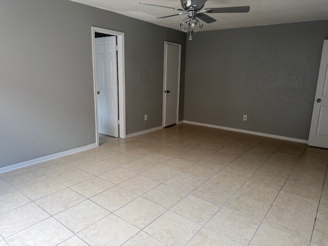 10106 Prairie Mist Street Houston, TX 77088 - Photo 9 of 20 Primary Bedroom