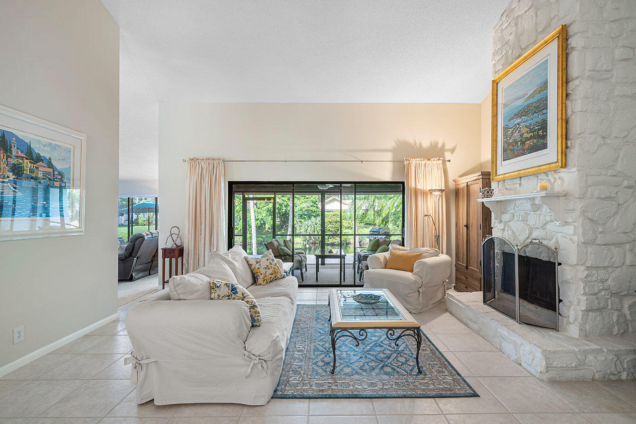 2004 Southwest 35th Avenue Delray Beach, FL 33445 - Photo 11 of 43 016-2004SW35thAve-DelrayBeach-FL-small