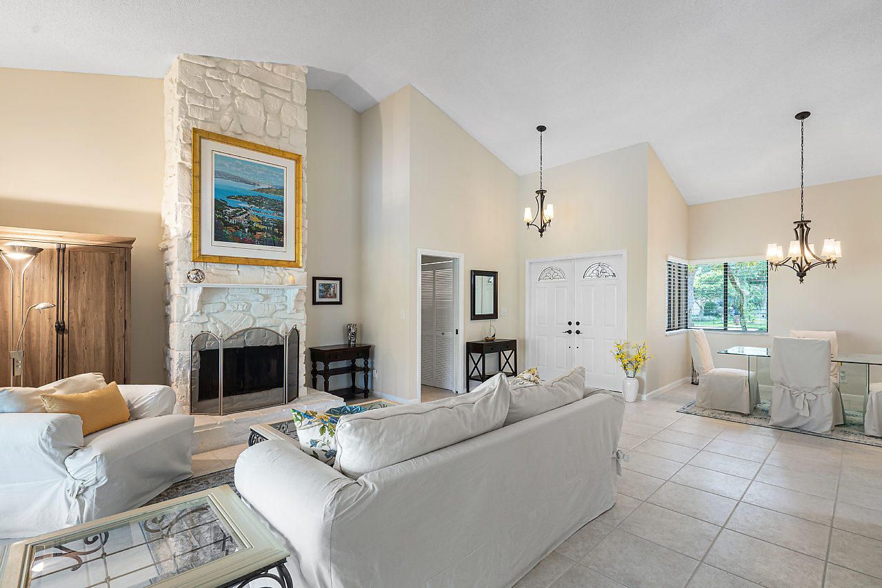 2004 Southwest 35th Avenue Delray Beach, FL 33445 - Photo 13 of 43 015-2004SW35thAve-DelrayBeach-FL-small