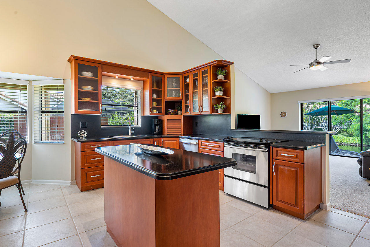 2004 Southwest 35th Avenue Delray Beach, FL 33445 - Photo 15 of 43 008-2004SW35thAve-DelrayBeach-FL-small
