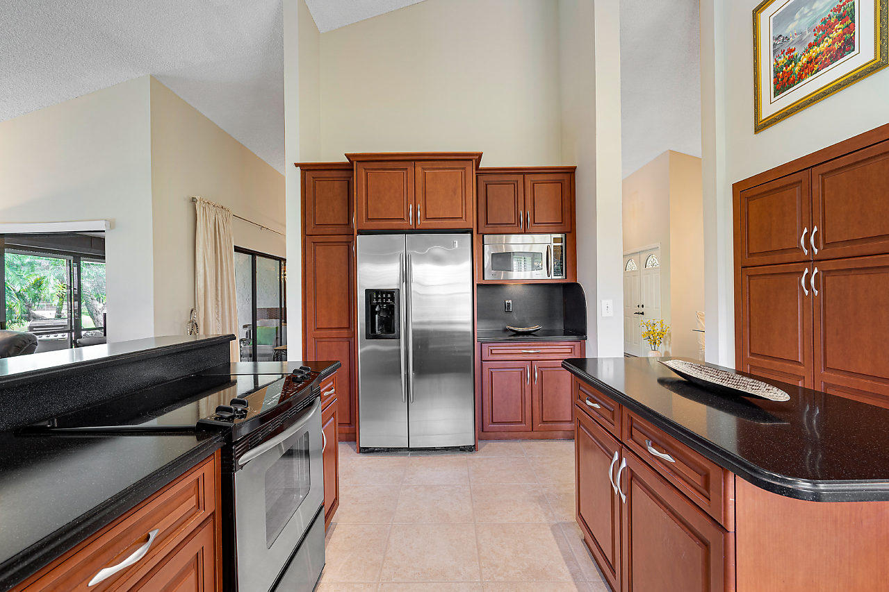 2004 Southwest 35th Avenue Delray Beach, FL 33445 - Photo 16 of 43 009-2004SW35thAve-DelrayBeach-FL-small