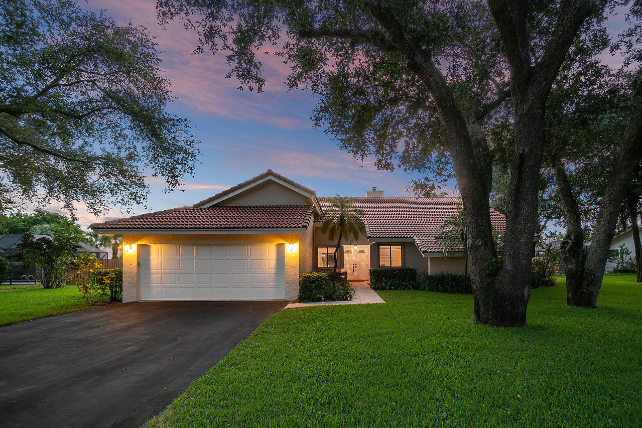 2004 Southwest 35th Avenue Delray Beach, FL 33445 - Photo 2 of 43 002-2004SW35thAve-DelrayBeach-FL-small