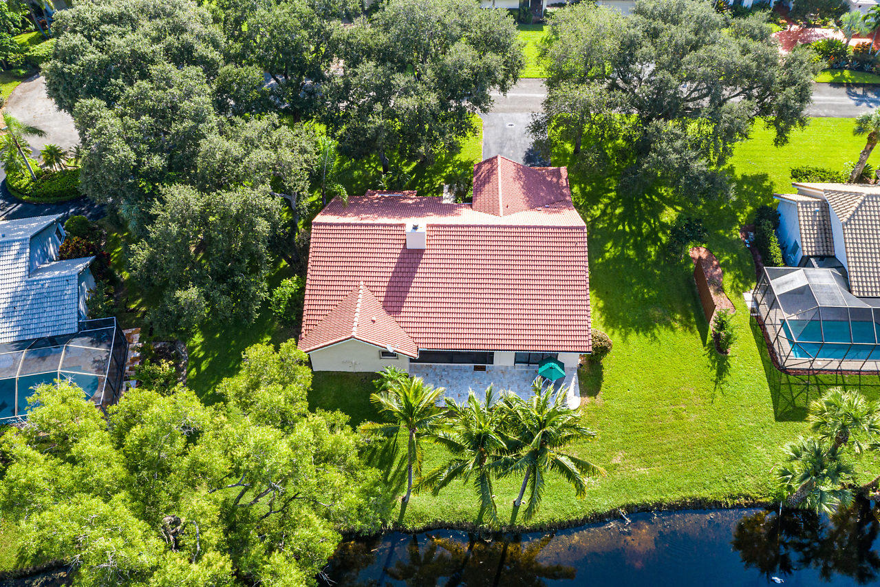 2004 Southwest 35th Avenue Delray Beach, FL 33445 - Photo 7 of 43 Lake View