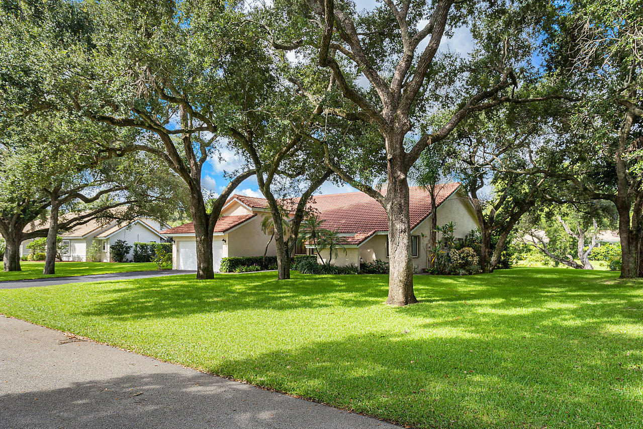 2004 Southwest 35th Avenue Delray Beach, FL 33445 - Photo 9 of 43 003-2004SW35thAve-DelrayBeach-FL-small