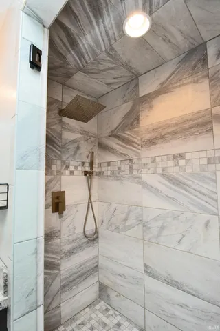 $325,000 | 3703 East 1000 North, Ossian, IN 46777