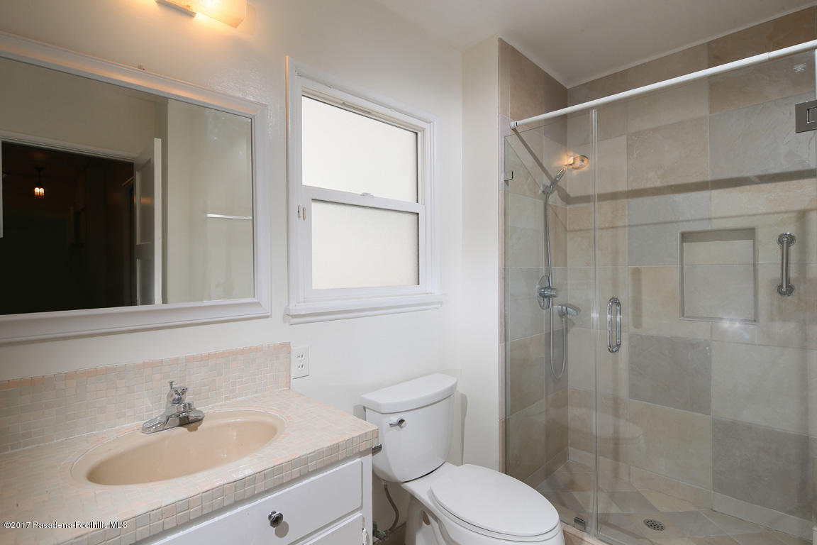 1320 Brixton Road Pasadena, CA 91105 - Photo 11 of 14 12
