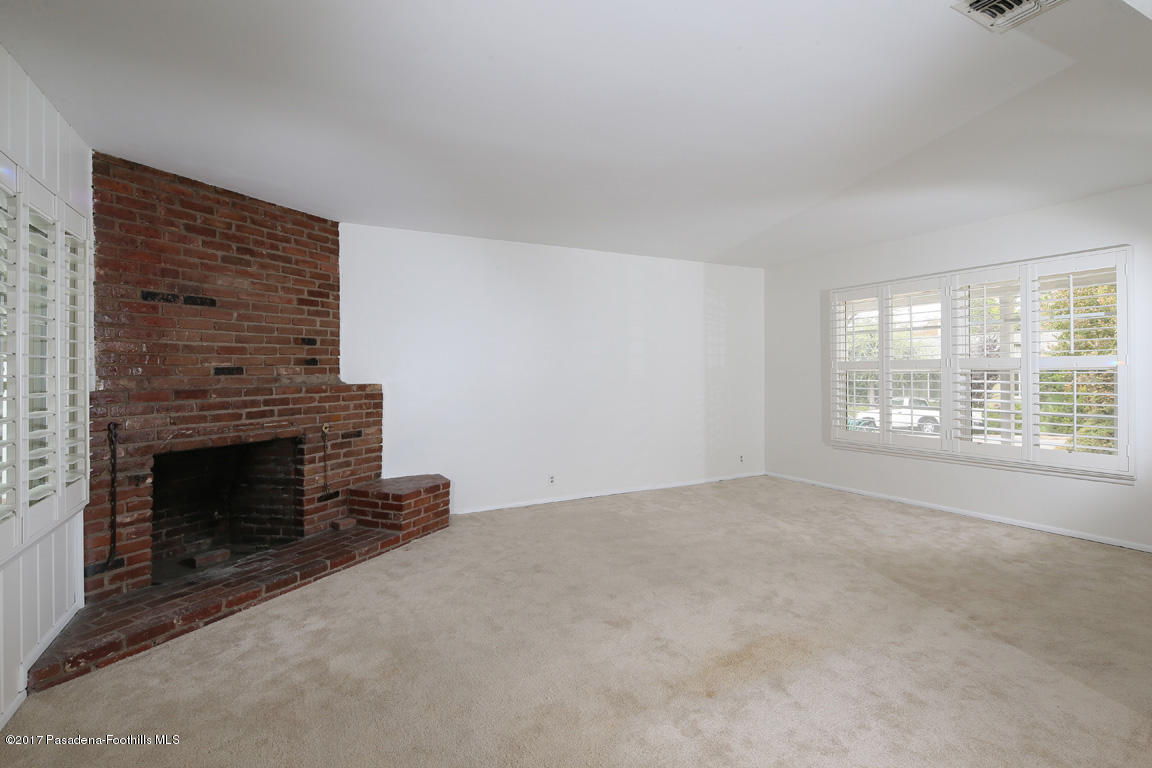 1320 Brixton Road Pasadena, CA 91105 - Photo 3 of 14 04