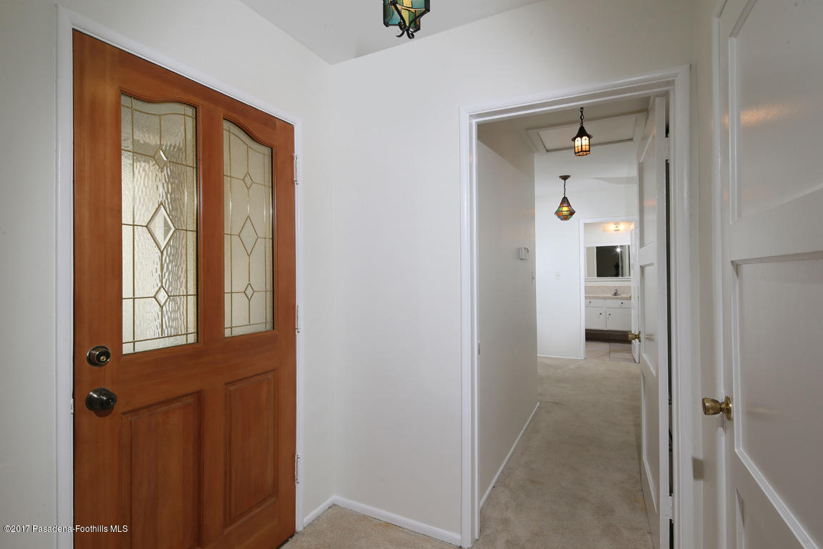 1320 Brixton Road Pasadena, CA 91105 - Photo 7 of 14 08