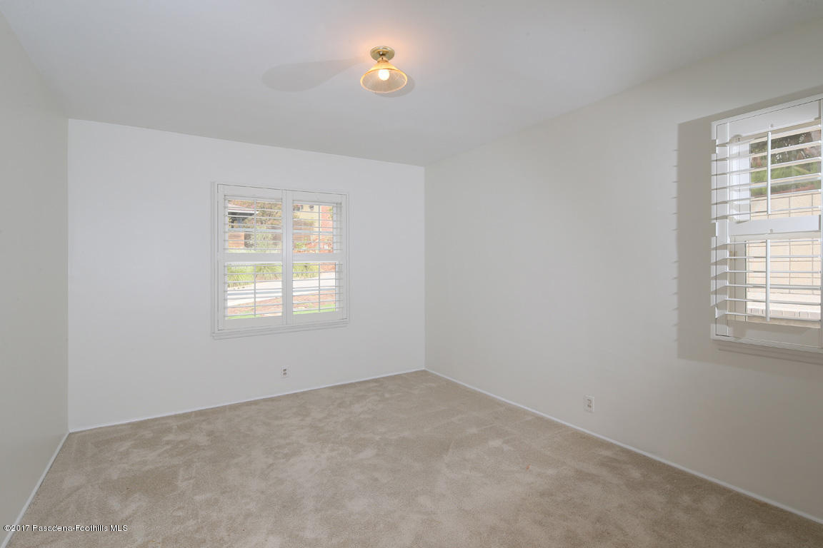 1320 Brixton Road Pasadena, CA 91105 - Photo 10 of 14 11