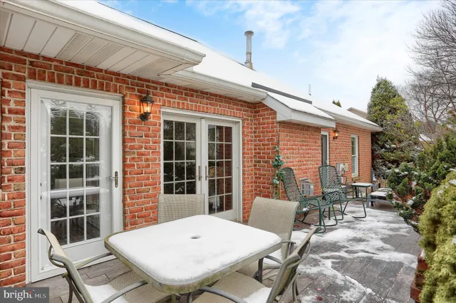 $525,000 | 1779 Summerfield Drive, Mechanicsburg, PA 17055