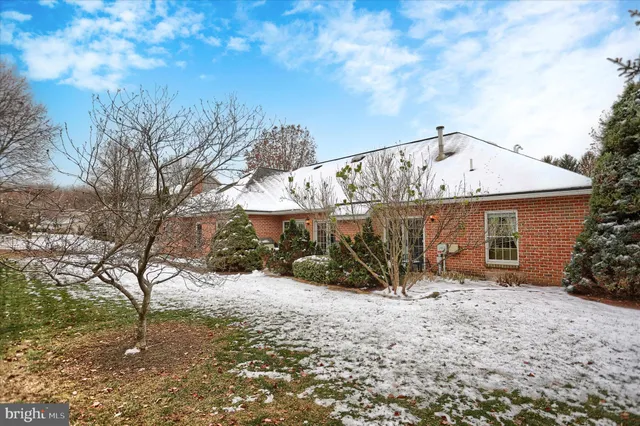 $525,000 | 1779 Summerfield Drive, Mechanicsburg, PA 17055