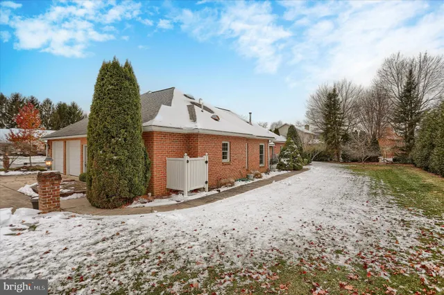 $525,000 | 1779 Summerfield Drive, Mechanicsburg, PA 17055