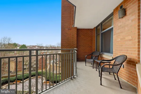 $550,000 | 8220 Crestwood Heights Drive, Unit 419, McLean, VA 22102