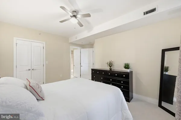 $550,000 | 8220 Crestwood Heights Drive, Unit 419, McLean, VA 22102