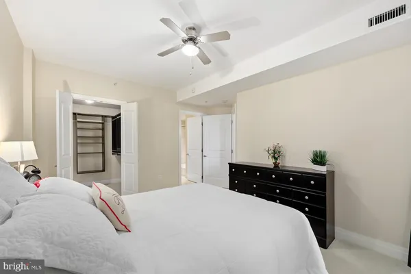 $550,000 | 8220 Crestwood Heights Drive, Unit 419, McLean, VA 22102