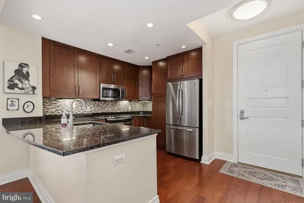 $550,000 | 8220 Crestwood Heights Drive, Unit 419, McLean, VA 22102