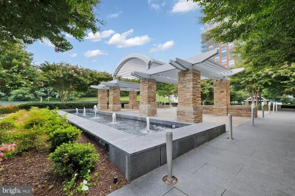 $550,000 | 8220 Crestwood Heights Drive, Unit 419, McLean, VA 22102