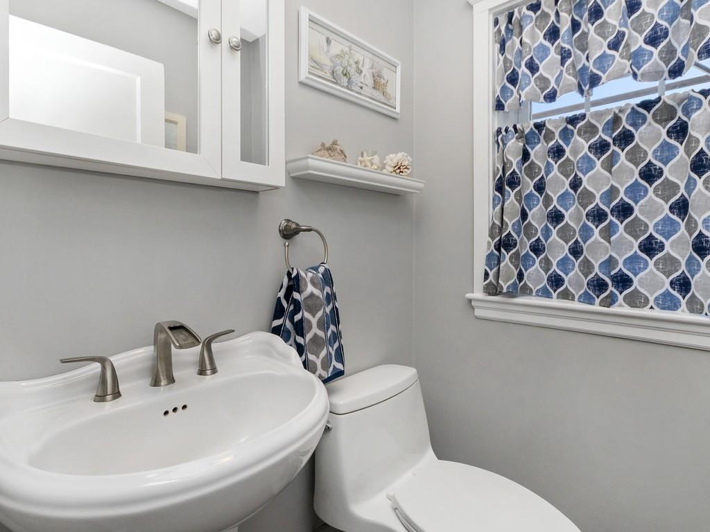 70 Hawthorne Road Waltham, MA 02451 - Photo 20 of 39 Gallery Image 20