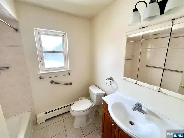 $2,200 | 1 Rustic Circle, Unit 1C, Montvale, NJ 07645