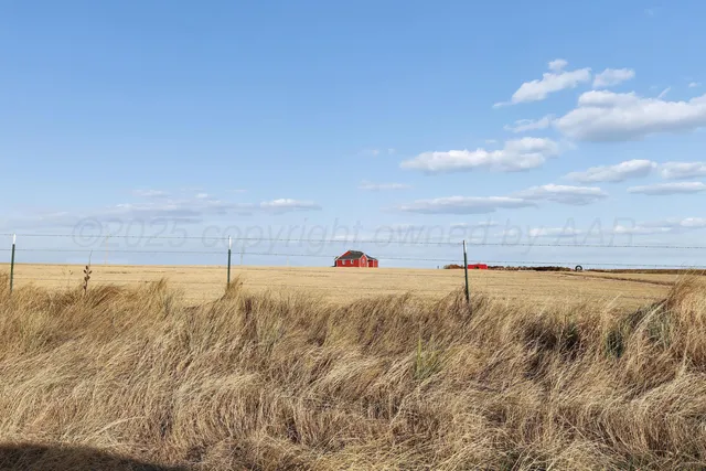 $595,000 | 5282 County Road 8, Claude, TX 79019