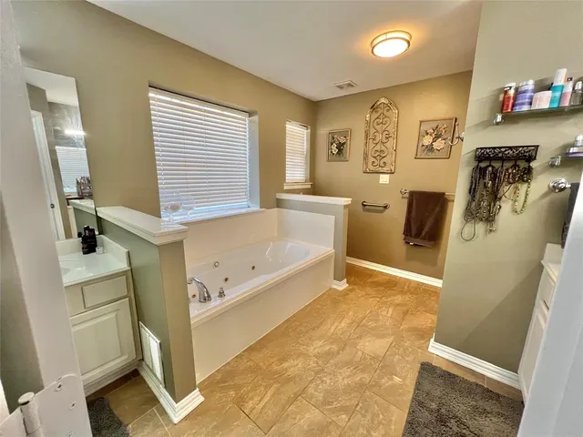 $420,000 | 19430 Sara Lane, Flint, TX 75762