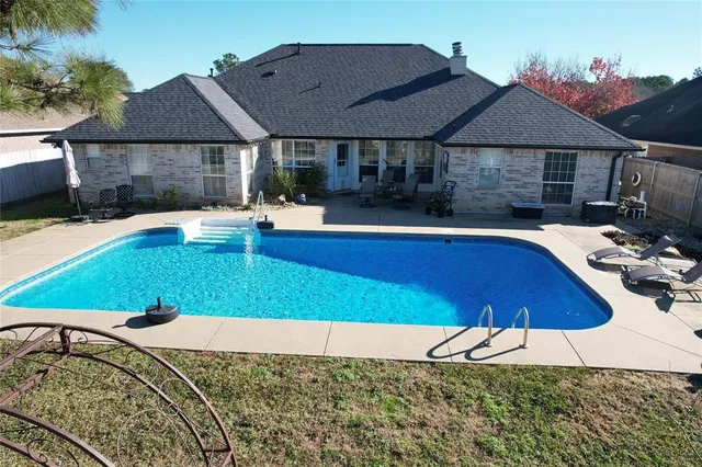 $420,000 | 19430 Sara Lane, Flint, TX 75762