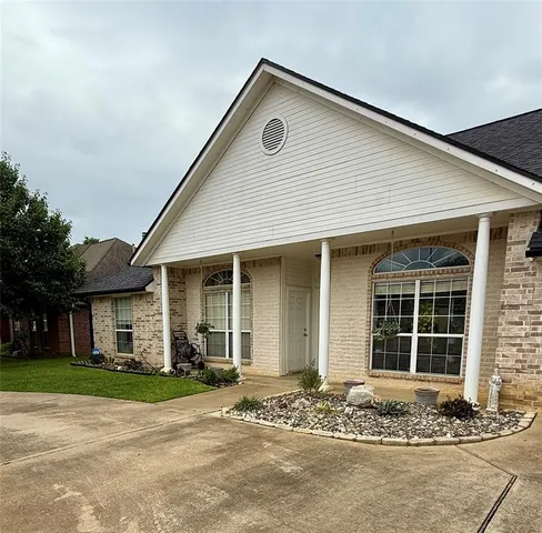 $420,000 | 19430 Sara Lane, Flint, TX 75762