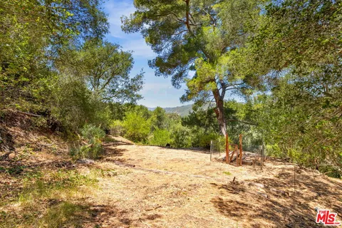 $2,195,000 | 19805 Valley View Drive, Topanga, CA 90290