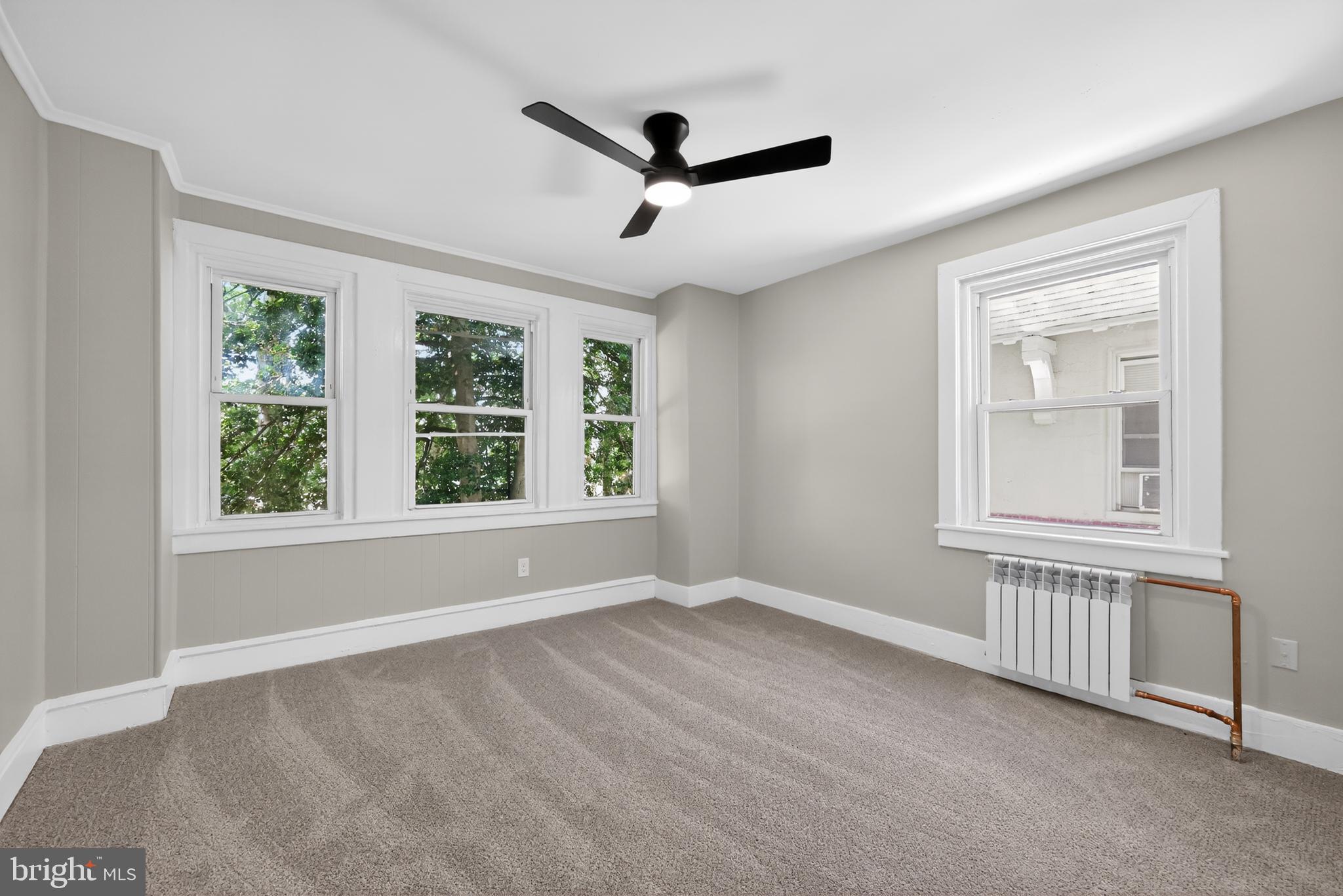 37 East Mowry Street Chester, PA 19013 - Photo 10 of 14