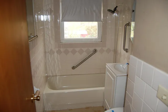 $165,000 | 1048 Dale Street North, St. Paul, MN 55117