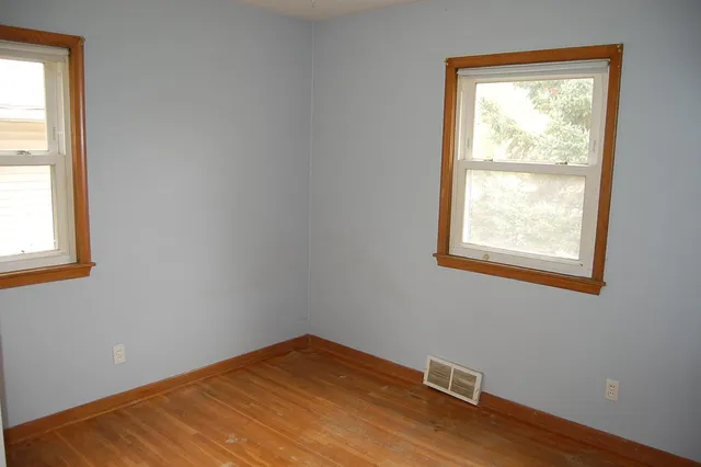 $165,000 | 1048 Dale Street North, St. Paul, MN 55117