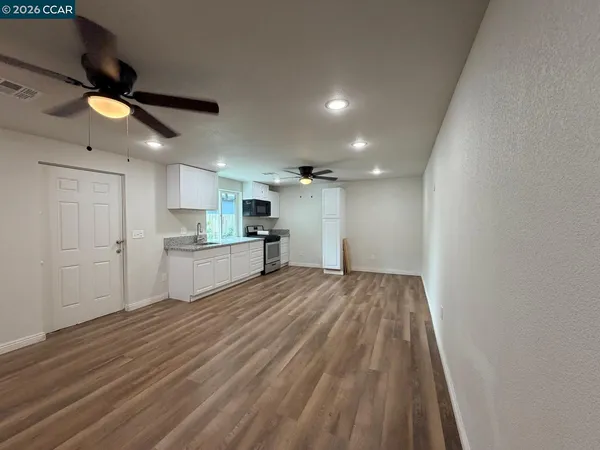 $2,500 | 3232 Sanguinetti Lane, Unit B, Stockton, CA 95205