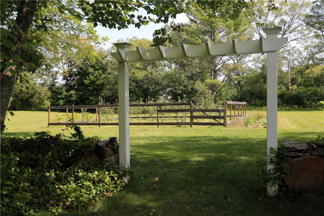 95 Beaver River Road Richmond, RI 02892 - Photo 11 of 27