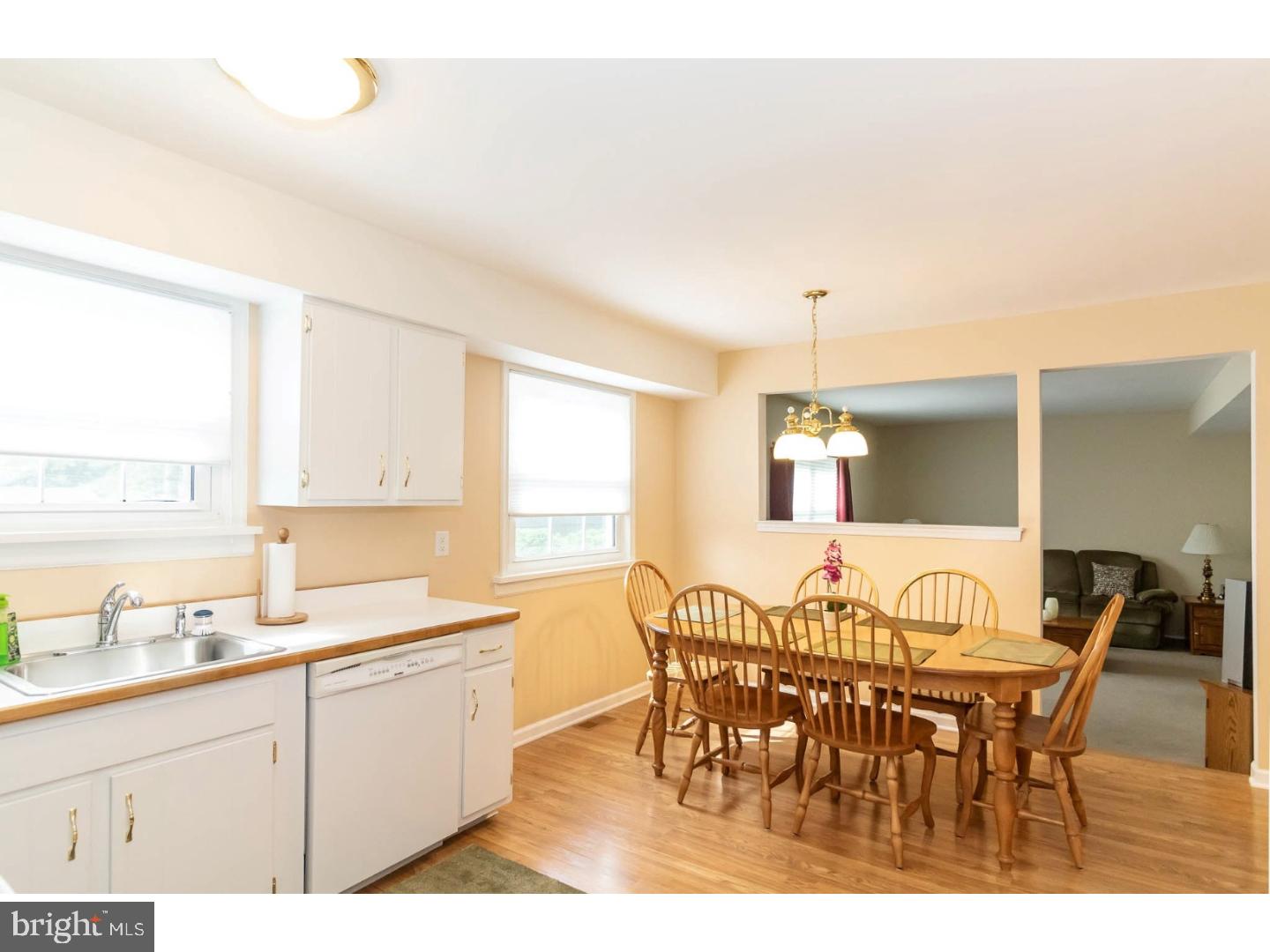 9 Hartford Road Sewell, NJ 08080 - Photo 3 of 25 Kitchen