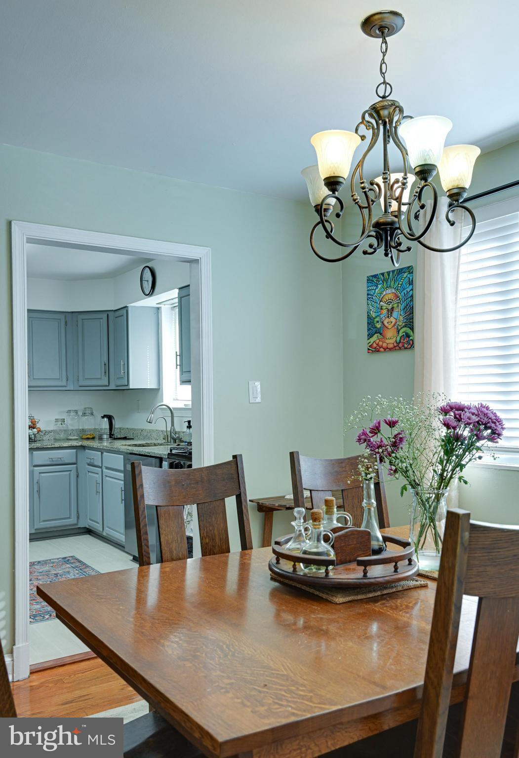 406 Belton Road Silver Spring, MD 20901 - Photo 6 of 36 Abundant natural lighting