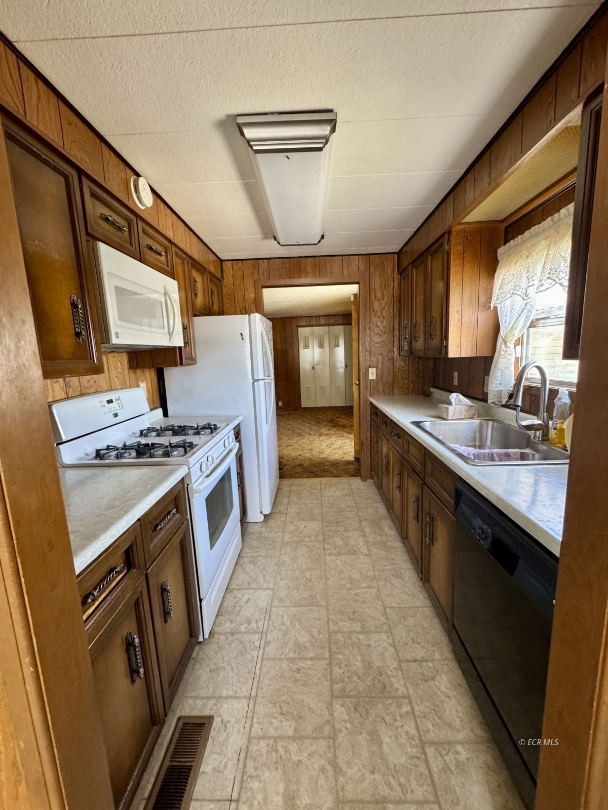 648 Bullion Road Elko, NV 89801 - Photo 5 of 46