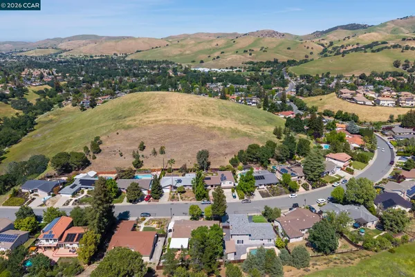 $968,000 | 152 Regency Drive, Clayton, CA 94517