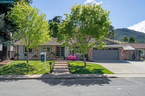 $968,000 | 152 Regency Drive, Clayton, CA 94517