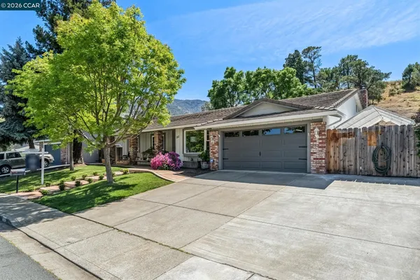 $968,000 | 152 Regency Drive, Clayton, CA 94517