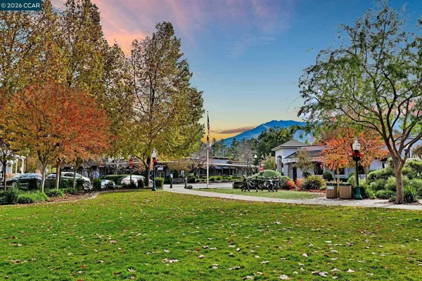 $968,000 | 152 Regency Drive, Clayton, CA 94517