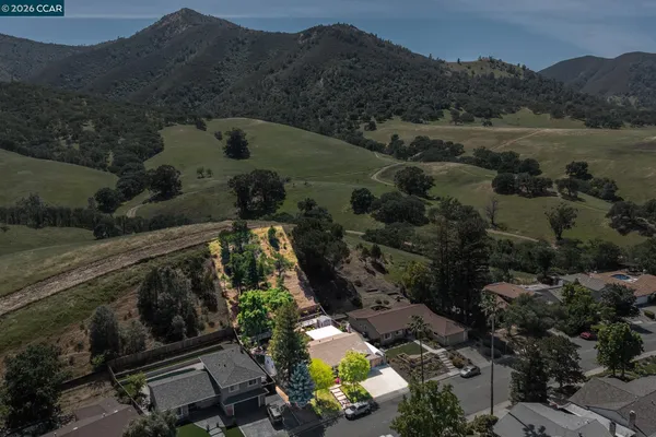 $968,000 | 152 Regency Drive, Clayton, CA 94517