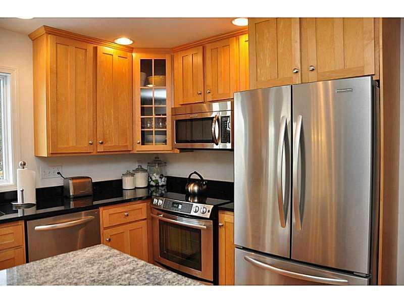 123 Princes Point Road Yarmouth, ME 04096 - Photo 5 of 35 Kitchen.