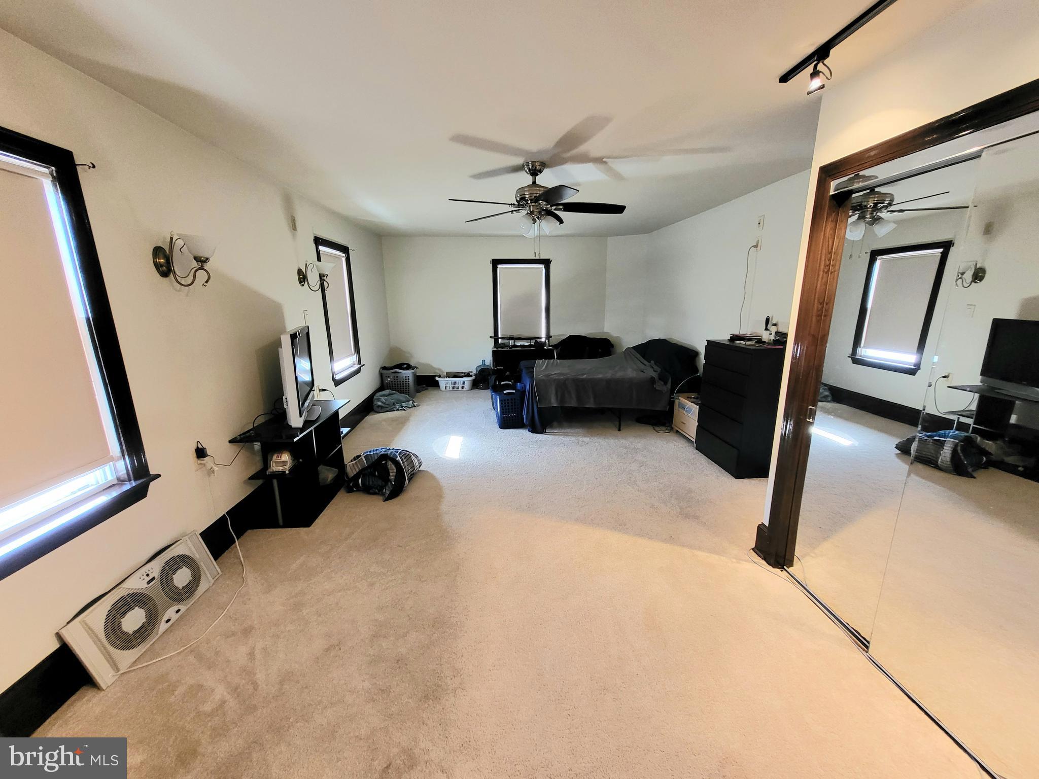 7528 Verree Road Philadelphia, PA 19111 - Photo 8 of 16 Gallery Image 8