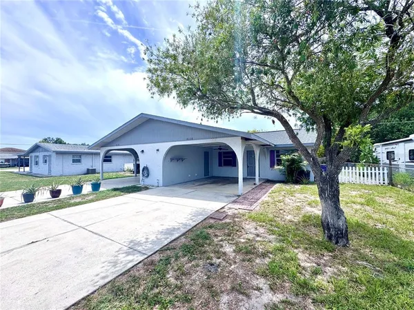 $1,695 | 4116 62nd Street West, Bradenton, FL 34209