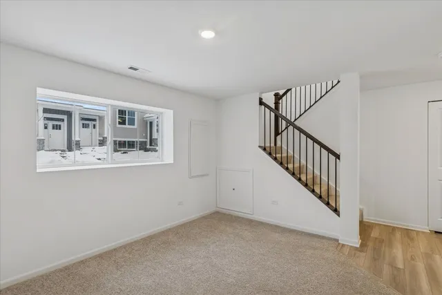 $3,000 | 406 Red Oak Circle, Volo, IL 60020