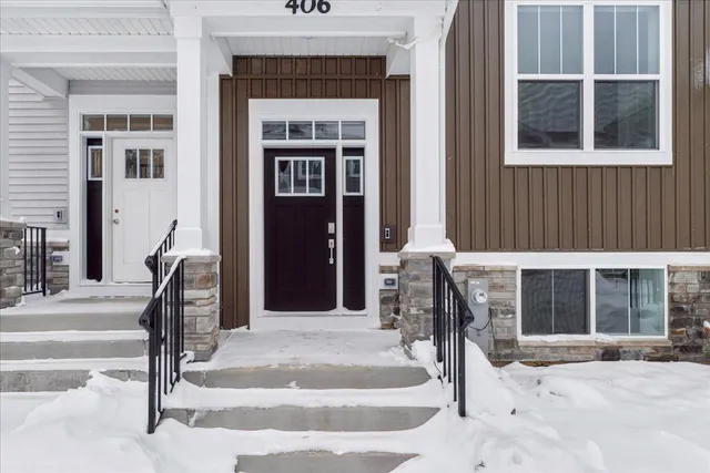 $3,000 | 406 Red Oak Circle, Volo, IL 60020