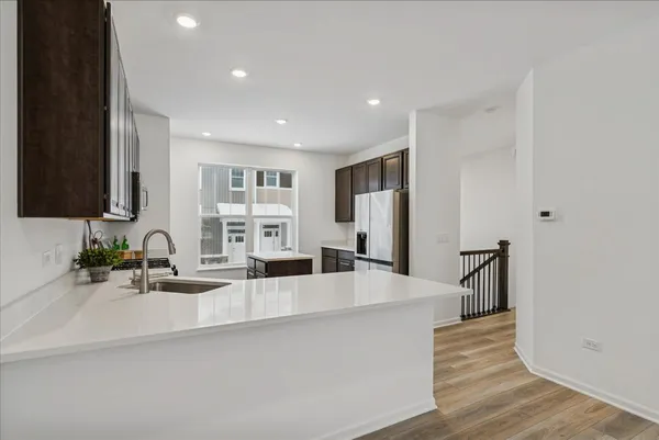 $2,800 | 406 Red Oak Circle, Volo, IL 60020