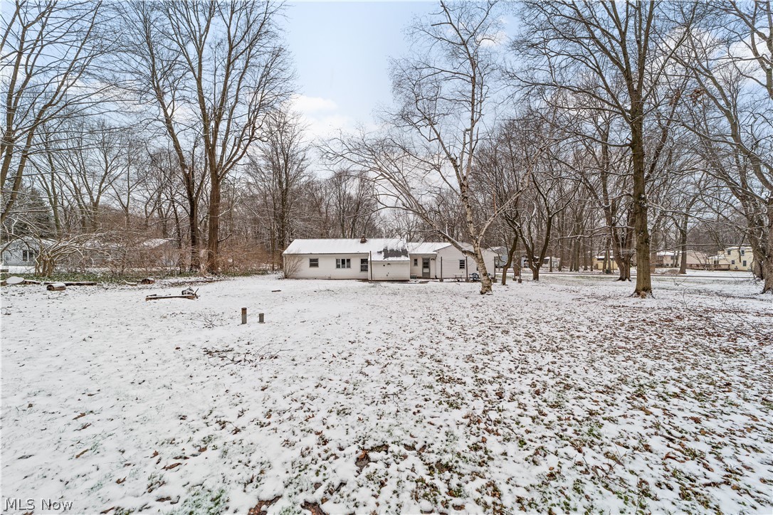 6431 Coleridge Road Painesville, OH 44077 - Photo 5 of 33