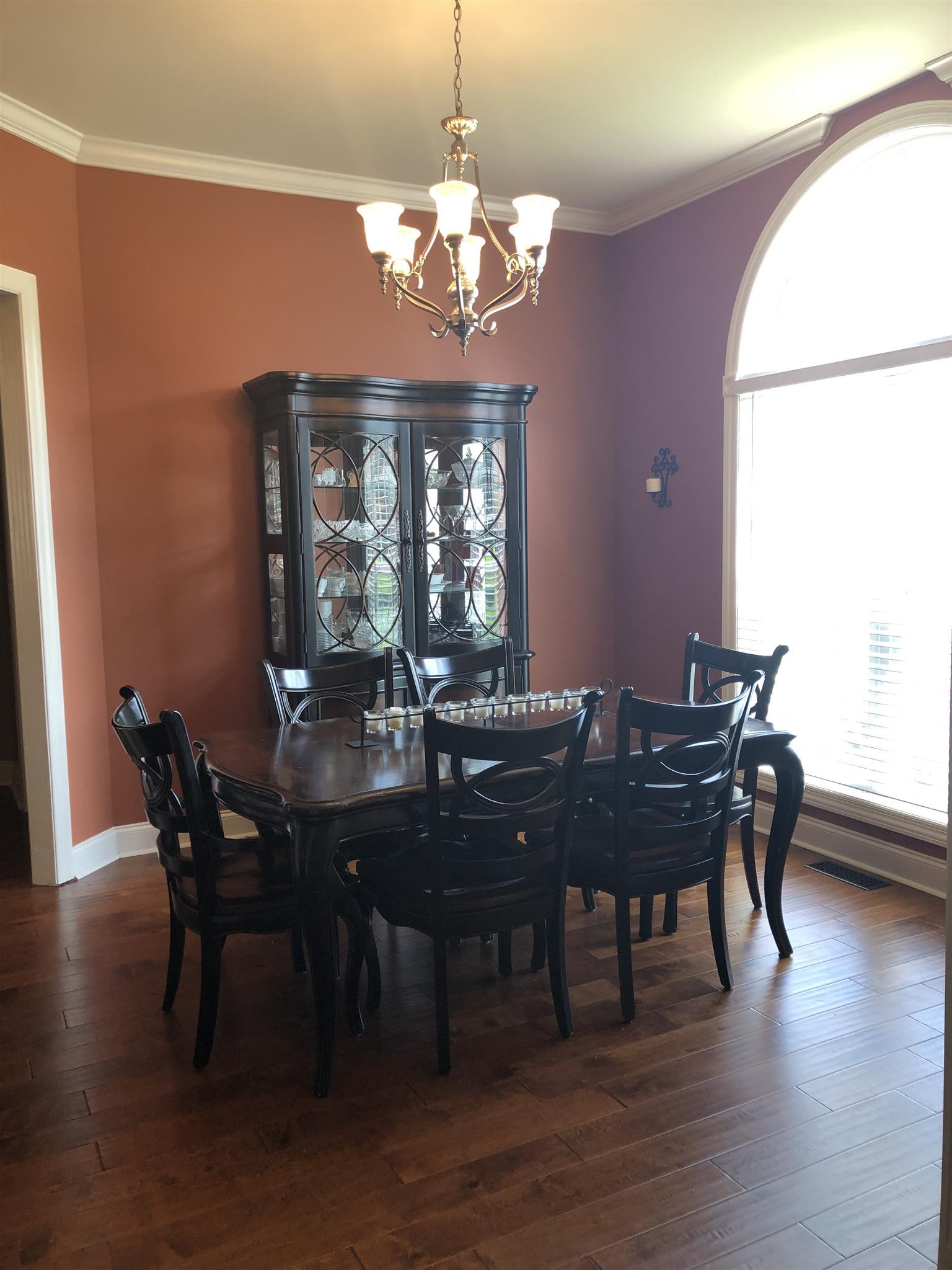 206 Hunters Ridge Drive Tullahoma, TN 37388 - Photo 6 of 18 The dining room has a soaring ceiling with a beautiful light